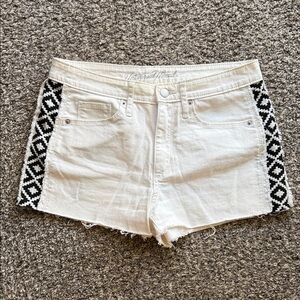Universal Thread Women's White Jean Shorts with Black Geometric Design